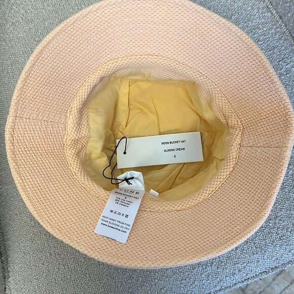 Lune Active Moon Bucket Hat – Almond Cream/Peach (Small) - Picture 5 of 7